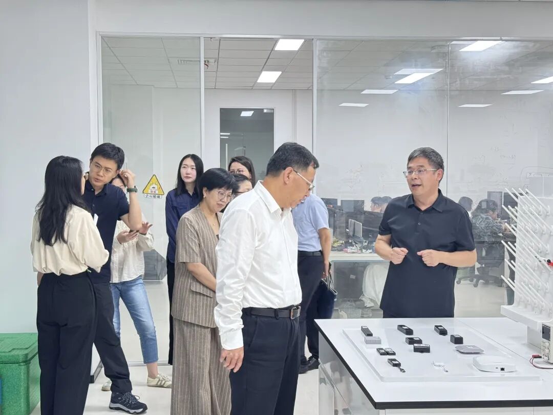 考察团了解旭宇科技数字化解决方案